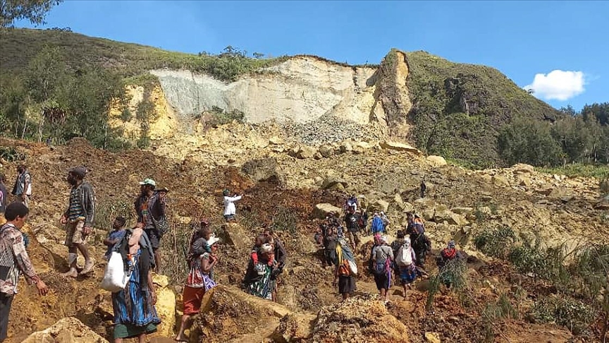 Papua Yeni Gine’deki heyelanda toprak altında kalanların sayısı 2 bini geçti