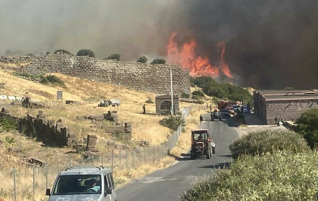 Çanakkale'nin Ayvacık ilçesinde yangın