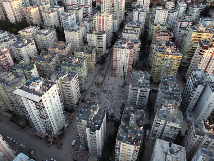 Adana’da Depremde Yıkılan Apartman Davası: Mütalaa Verildi
