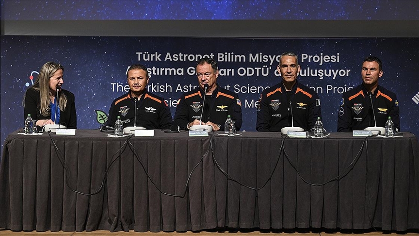 Türkiye’nin ilk uzay yolculuğunu gerçekleştiren Ax-3 ekibi ODTÜ’de gençlerle buluştu