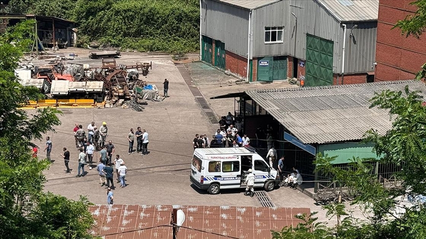 Zonguldak’ta maden ocağındaki göçükte mahsur kalan 2 işçiden 1’i hayatını kaybetti