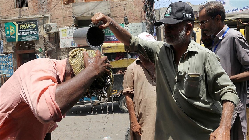 Pakistan’da Aşırı Sıcaklar Nedeniyle 29 Kişi Öldü