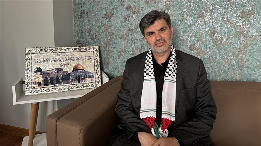 Müzisyen Turgut Çelik Gazze’de yaşananlara dikkati çekmek için şarkı yaptı