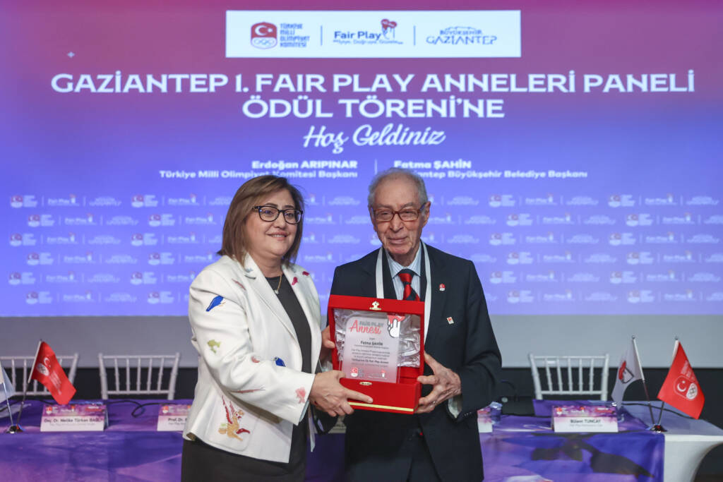 Fair Play Anneleri Paneli ve Ödül Töreni Gerçekleştirildi
