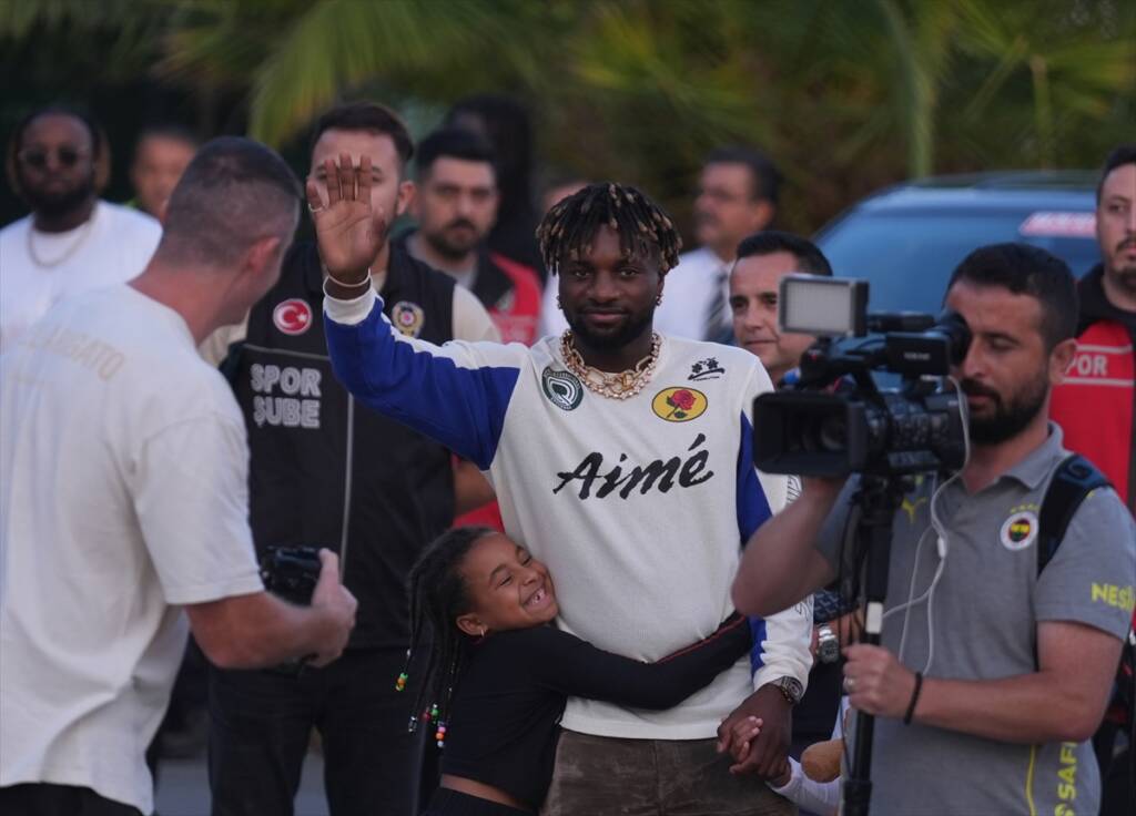 Allan Saint-Maximin resmen Fenerbahçe’de