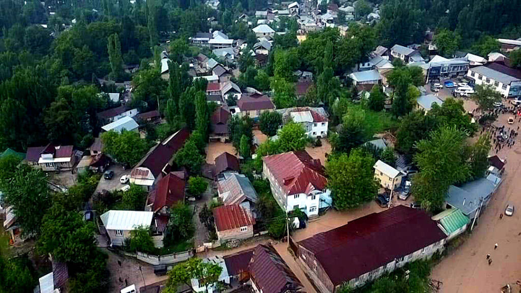 Kırgızistan'ın Celalabad bölgesindeki Bazar-Korkon