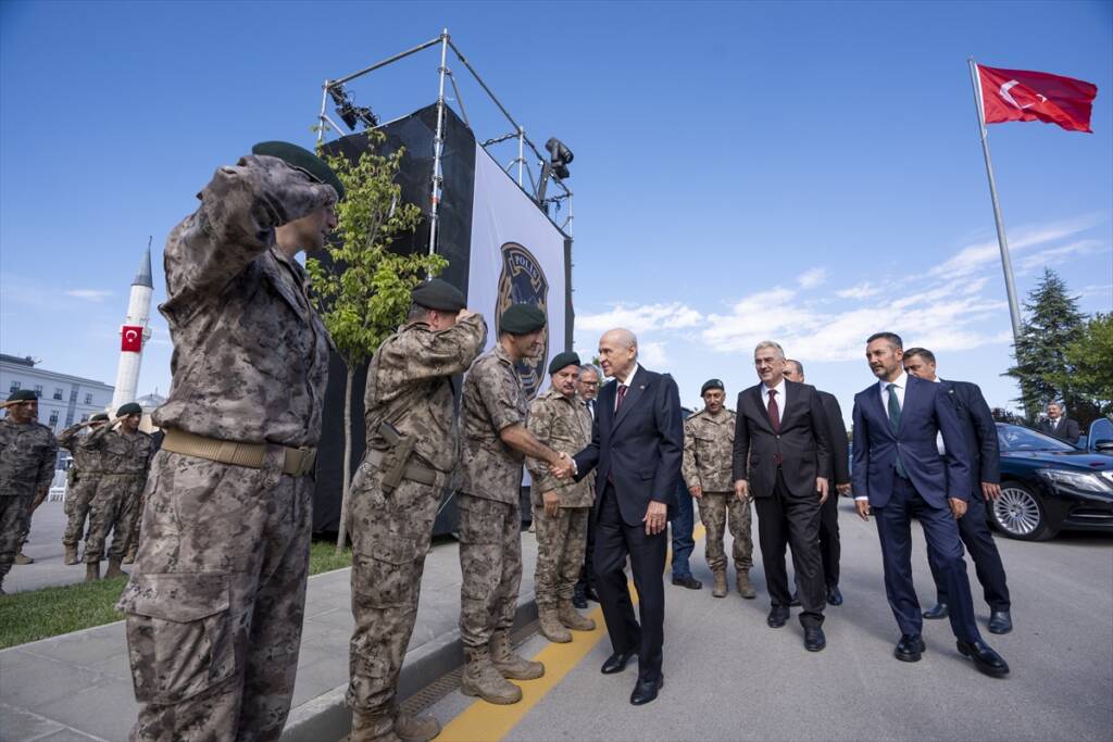 Bahçeli’den Özel Harekat Başkanlığına ziyaret