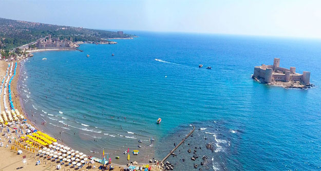 Mersin'in Akdeniz kıyılarında, deniz