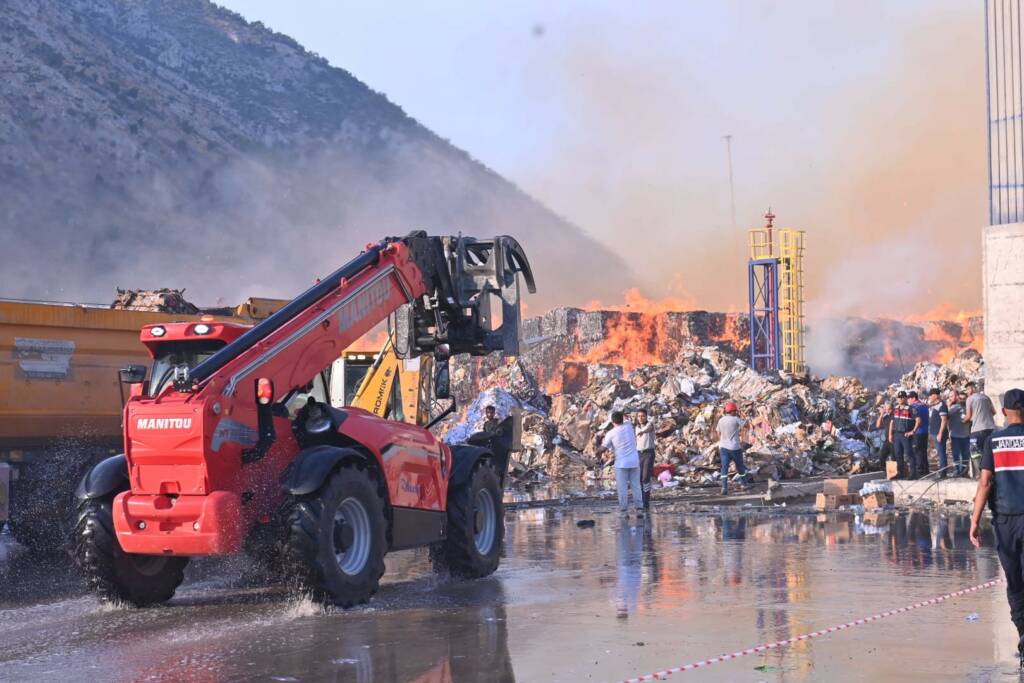 Aydın’daki fabrika yangını kontrol altında!