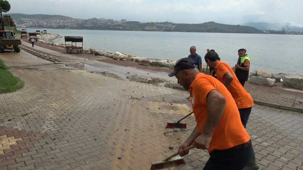 Bursa'nın Gemlik ilçesinde yağmur