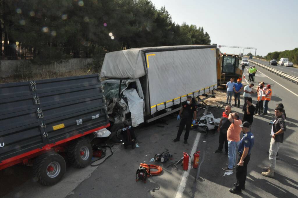 Edirne’de korkunç kaza: Çok sayıda ölü ve yaralı var!