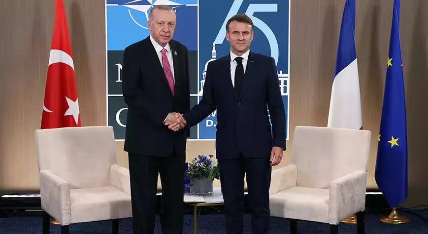 Cumhurbaşkanı Erdoğan, Macron ile görüştü