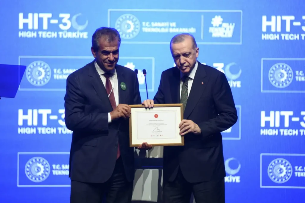 Cumhurbaşkanı Erdoğan’dan Erdemoğlu Holding’e ödül!