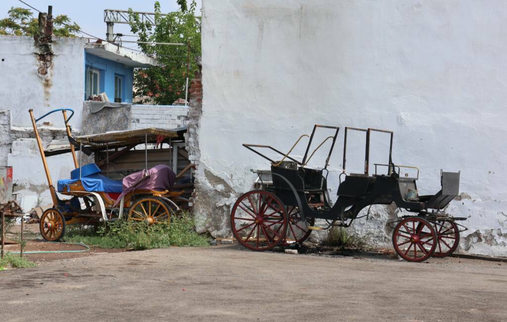 İzmir’de husumetliler tarafından ateşe