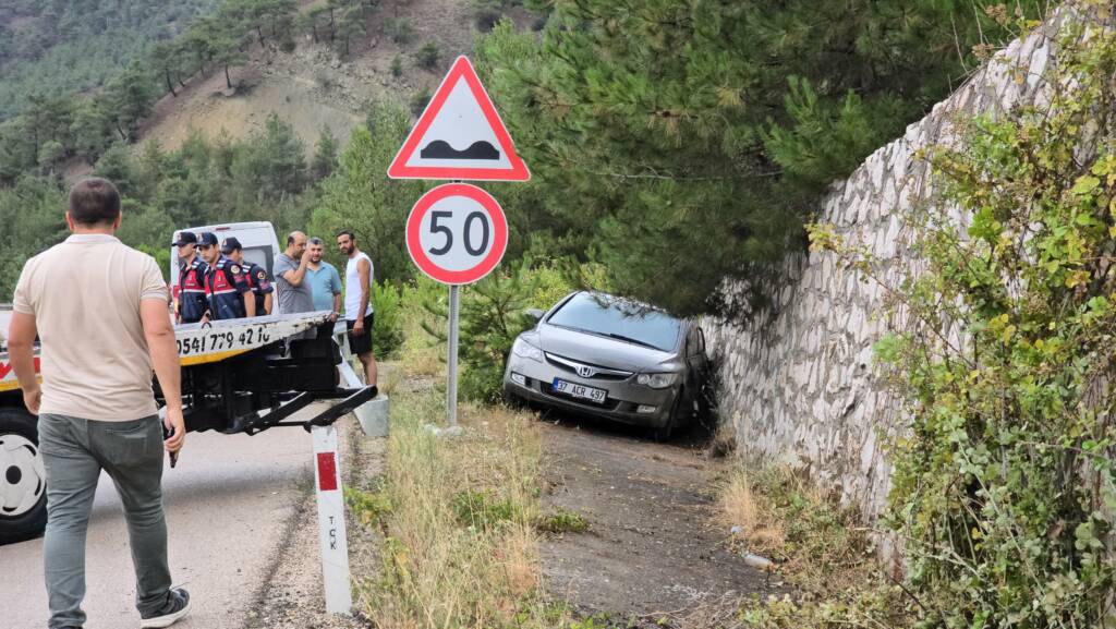 Karabük’te yağış nedeniyle kayganlaşan