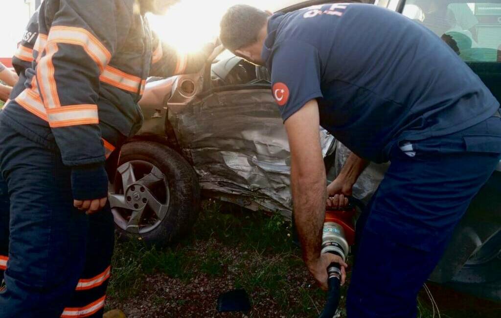 Çankırı'da otomobil ile kamyonetin