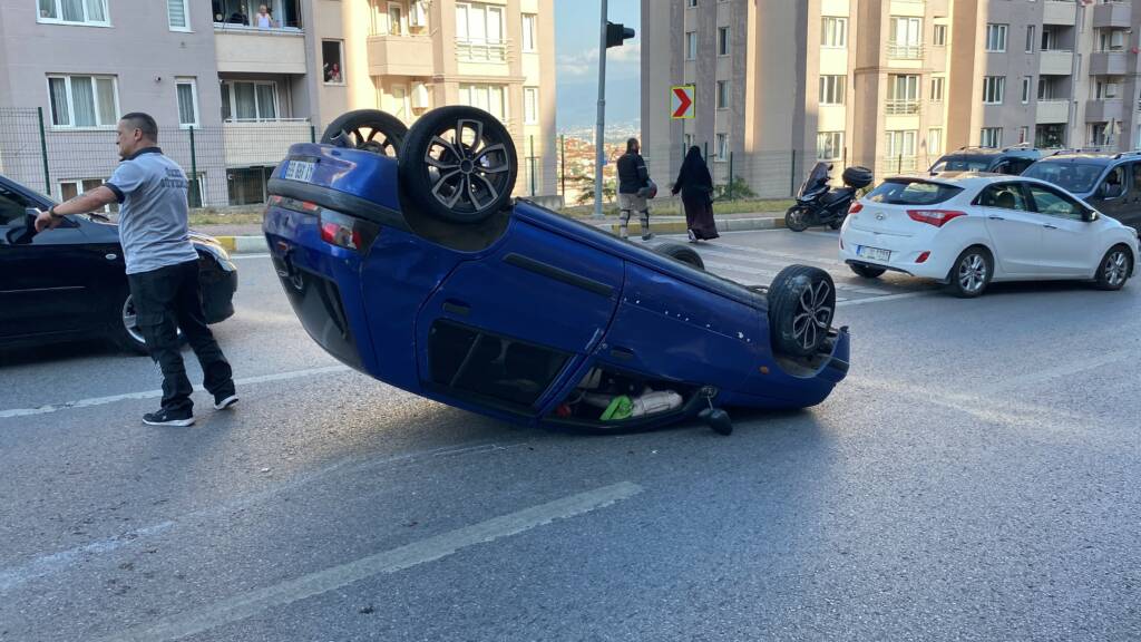 Takla atan otomobilde can pazarı!