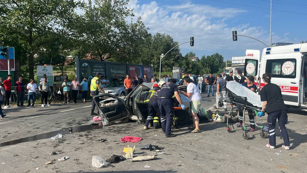 Kocaeli'nin İzmit ilçesinde kamyonun