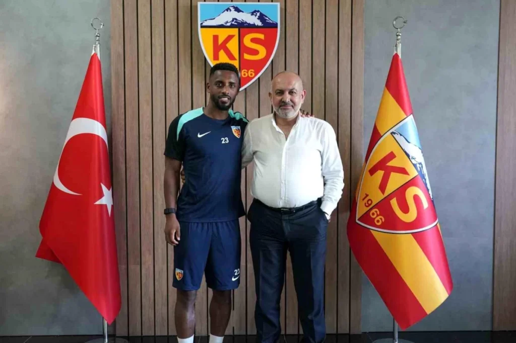 Kayserispor, Lionel Carole ile Yeni Sözleşme İmzaladı