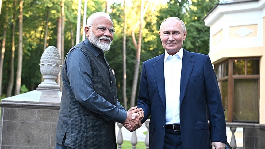 Putin ile Modi, Moskova’da Bir Araya Geldi