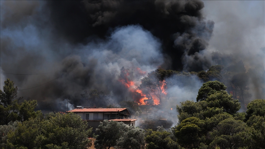 Yunanistan’da Son 24 Saatte Çıkan 52 Orman Yangınından 44’ü Kontrol Altına Alındı