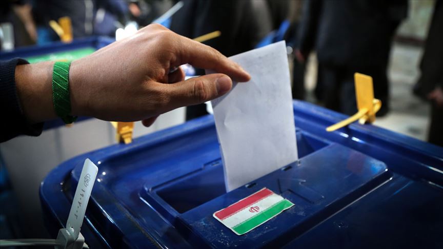 Van’daki İranlılar, Ülkelerindeki Cumhurbaşkanlığı Seçimlerinin İkinci Turu için Oy Kullandı