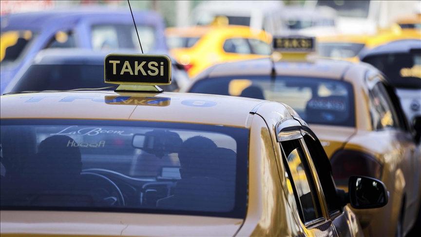 İzmir’de taksi ücretlerine ikinci zam! İndi-bindi ücreti ne kadar oldu?