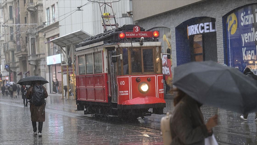 İstanbul İçin Gök Gürültülü Sağanak Uyarısı!