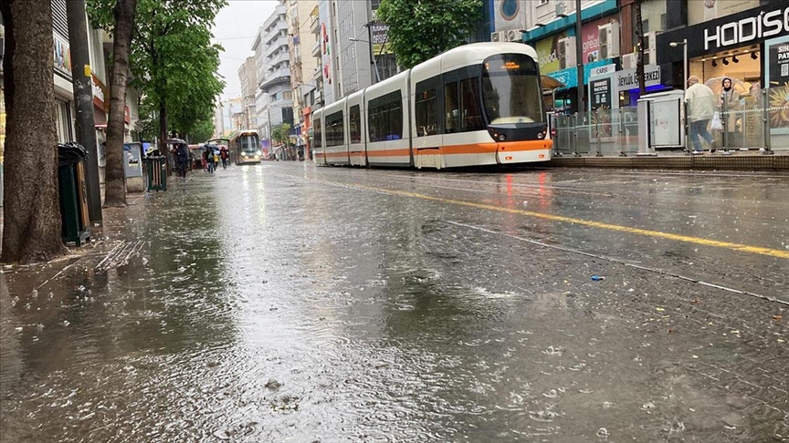 Dikkat! İç Anadolu’nun Batısı İçin Meteoroloji Uyardı