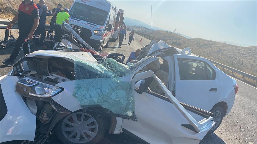 Gaziantep'in Nizip ilçesinde otomobilin