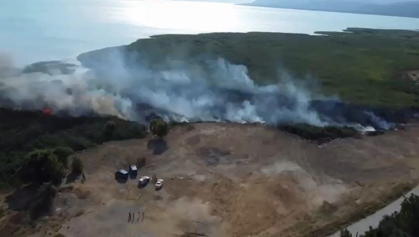 İznik Gölü’nde yangın: Büyüyor!