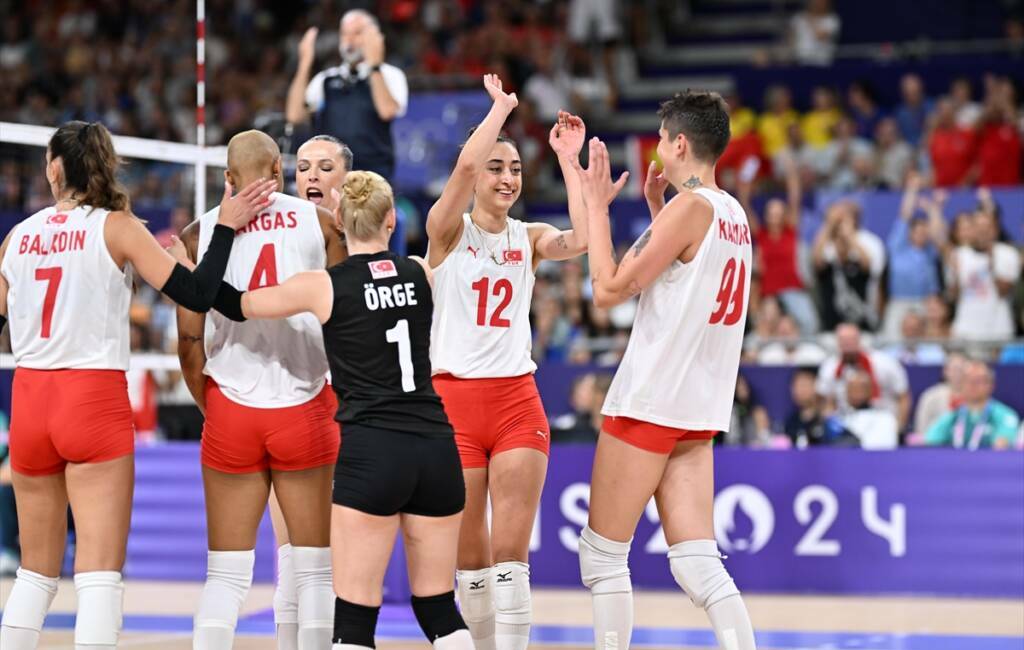 A Milli Kadın Voleybol