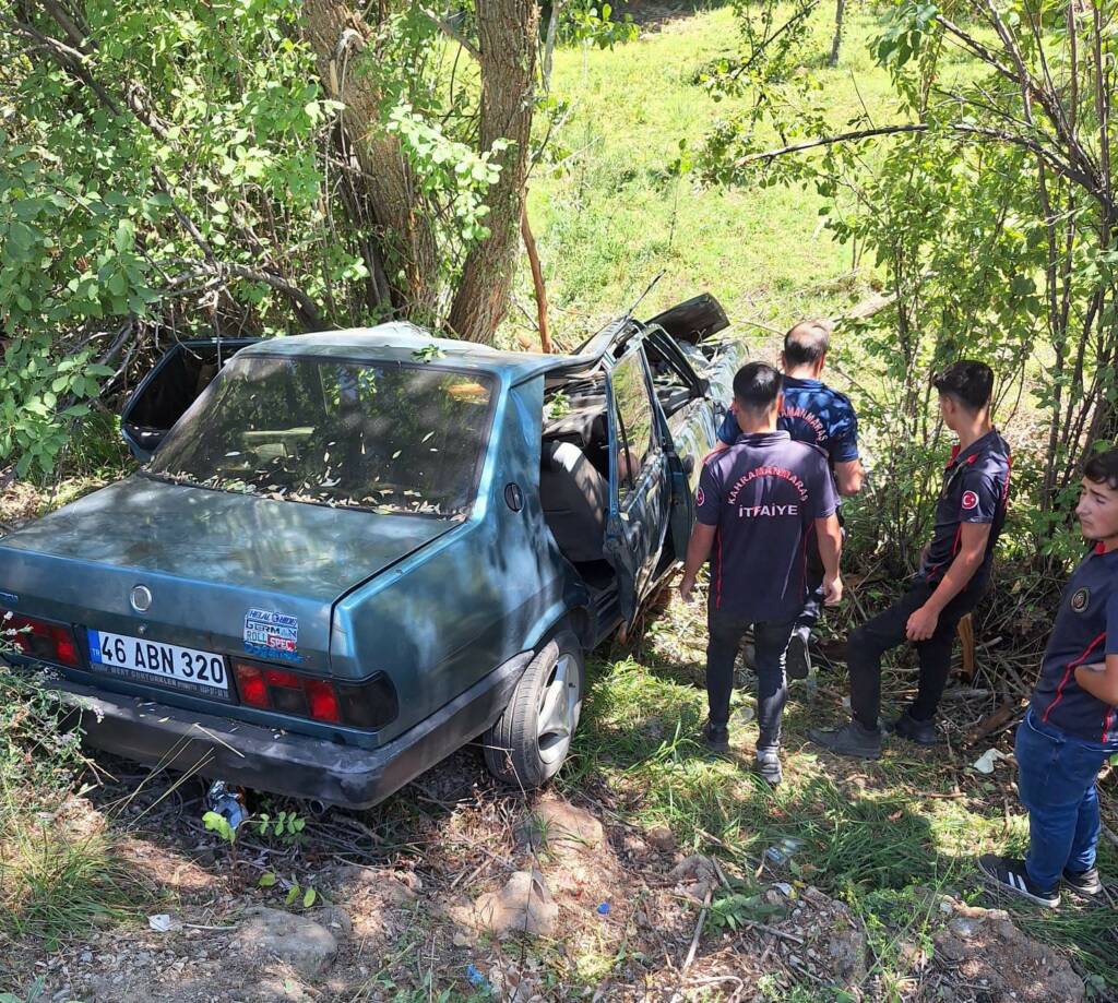 Kahramanmaraş’ta otomobil tarlaya girdi: 3 yaralı!