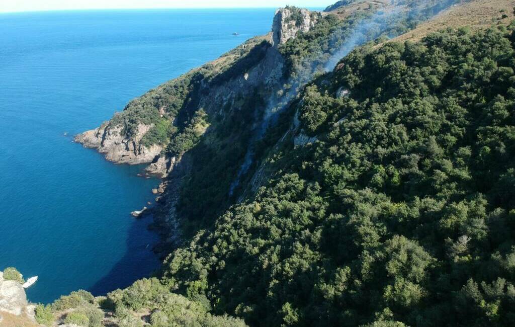 Sinop'ta uçurumdan düşen itfaiye