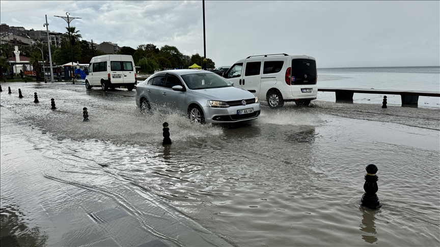 Sinop’ta Sağanak Yağış ve Hortum Etkili Oldu